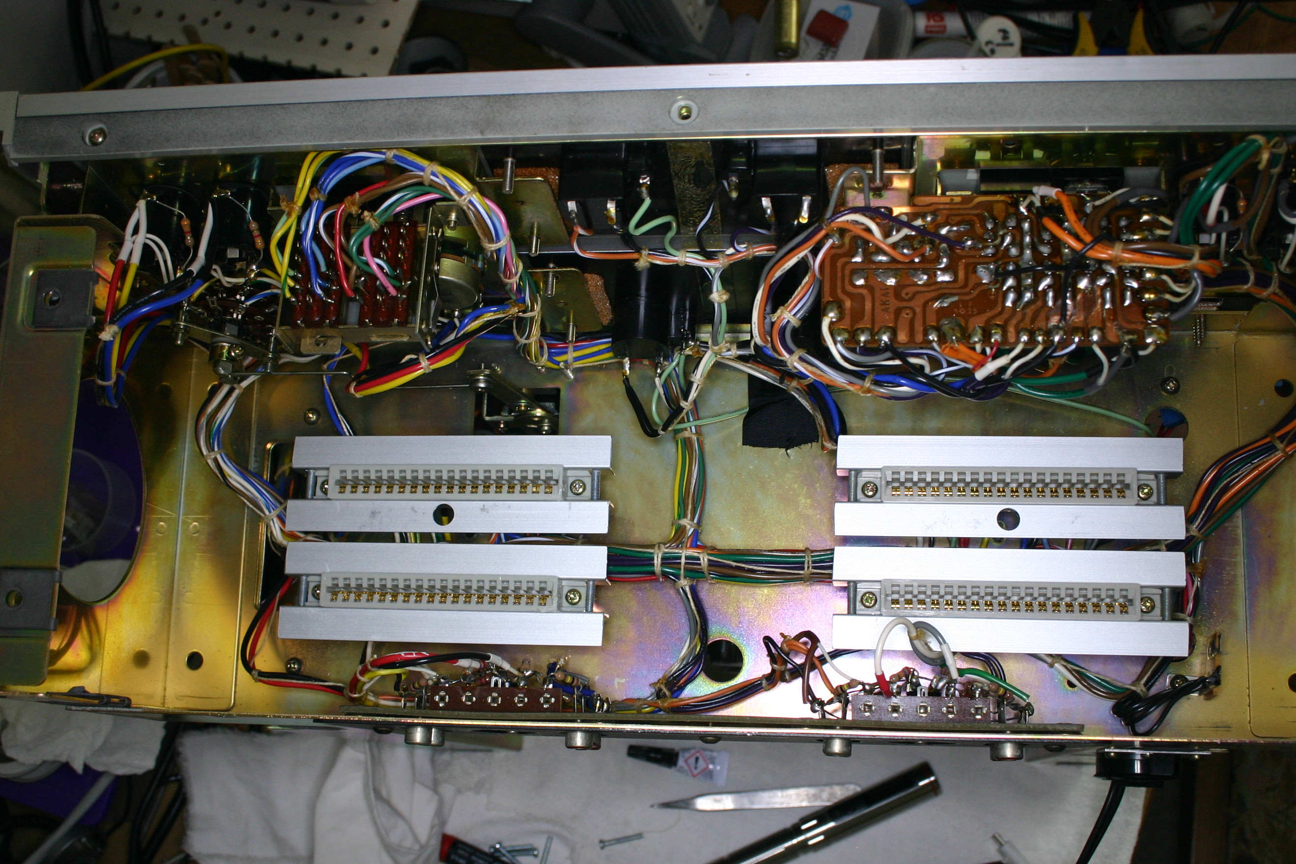  4 connectors met hoekprofiel 